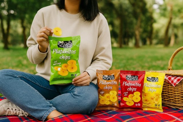 🌴✨ ¡El picnic se puso crujiente! ✨🌴
Llegaron los Platanitos Samai en TODAS sus versiones para hacer que tus días al aire libre tengan más sabor, más color… ¡y más crunch! 😋🍌
¿Sal marina, maduritos, con ajo, con limón? 😍
👉 Elige tu mood, abre una bolsa y déjate llevar por el sabor tropical más sabrosón del universo snack.
🧺💚 Porque cuando Samai llega al picnic, el silencio se rompe con cada bocado. ¡Crack, crunch, mmm!
#PlatanitosSamai #PicnicPerfecto #SaborNatural #CrunchTime #SnackLovers #SamaiVibes
